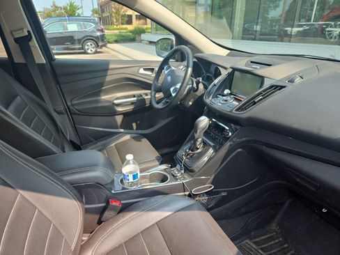 Used 2014 Ford Escape Titanium w/ Equipment Group 401A AWD/4WD image 2