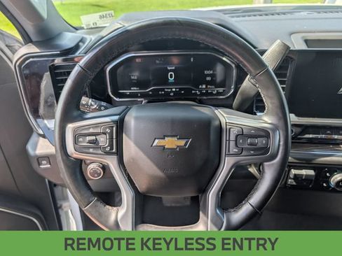 Used 2025 Chevrolet Silverado 1500 LT AWD/4WD image 15