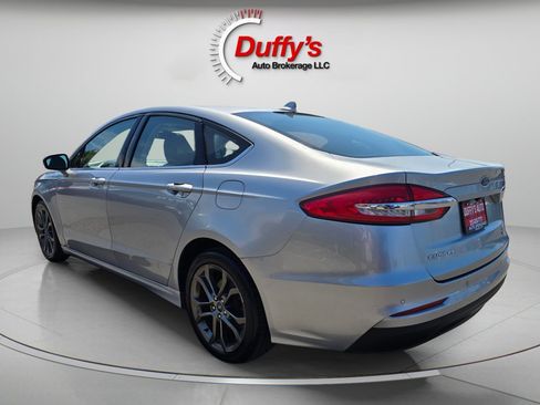 Used 2020 Ford Fusion SEL FWD image 17