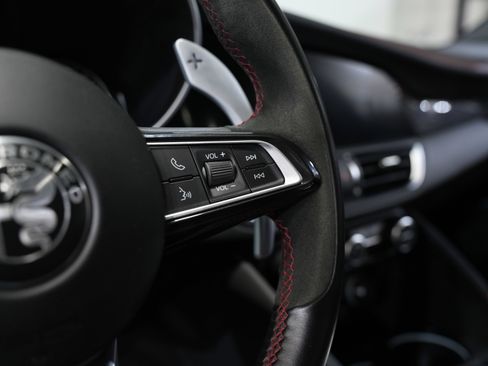 Used 2020 Alfa Romeo Giulia Quadrifoglio w/ Nero Edizione image 44