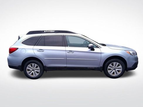 Used 2017 Subaru Outback 2.5i Premium AWD/4WD image 9