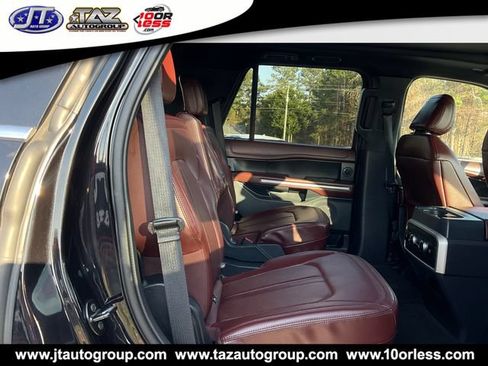 Used 2024 Ford Expedition Limited AWD/4WD image 13