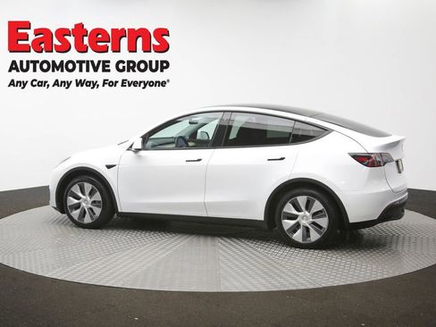 Used 2022 Tesla Model Y Long Range AWD/4WD image 56