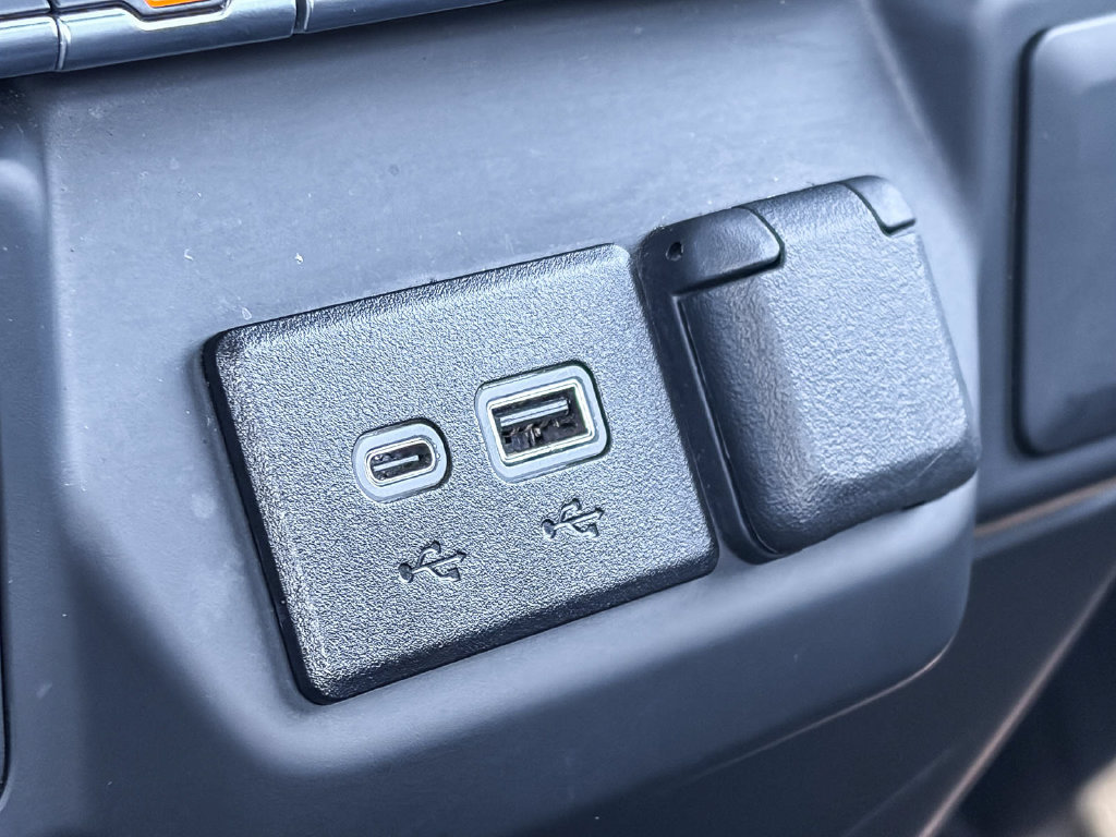 Used 2025 Chevrolet Silverado 1500 W/T RWD image 28