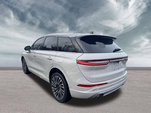 Used 2021 Lincoln Corsair Reserve w/ Equipment Group 201A image 3