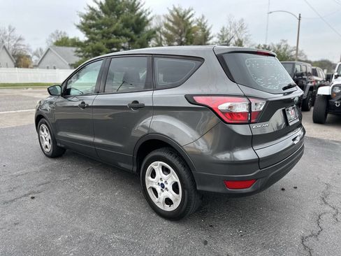 Used 2017 Ford Escape S image 5