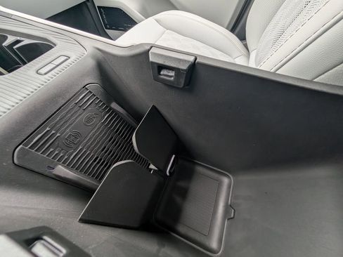 New 2026 Jeep Cherokee Overland AWD/4WD image 34