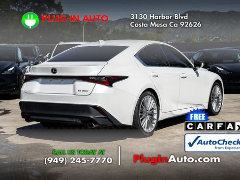 Used 2022 Lexus IS 300 w/ Premium Package RWD image 4