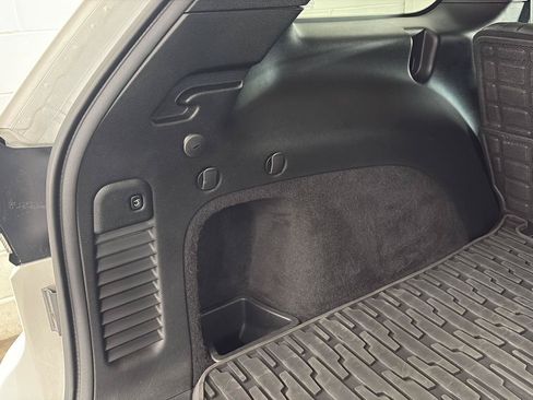 Used 2020 Jeep Grand Cherokee Altitude AWD/4WD image 34