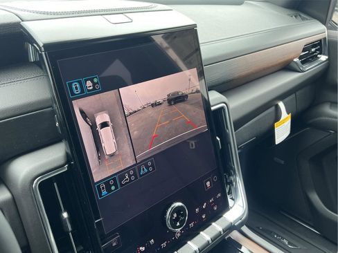New 2026 GMC Yukon XL Denali w/ Sun & Power Step Package AWD/4WD image 18