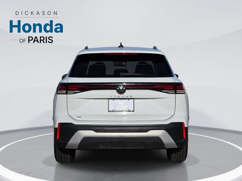 Used 2026 Volkswagen Tiguan SE FWD image 6