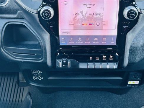 New 2025 RAM 2500 Tradesman image 19