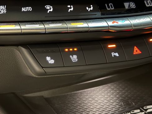 Certified 2025 Cadillac CT4 Premium Luxury RWD image 31