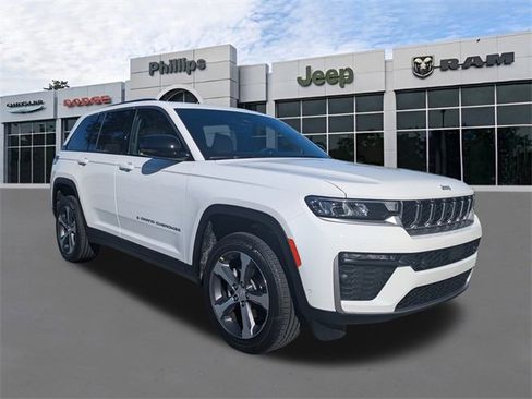 New 2026 Jeep Grand Cherokee Limited image 2