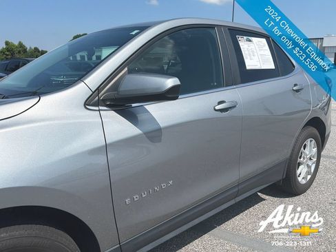 Used 2024 Chevrolet Equinox LT w/ Driver Convenience Package AWD/4WD image 11