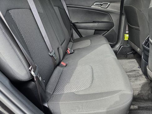 Used 2025 Kia Sportage LX FWD image 18