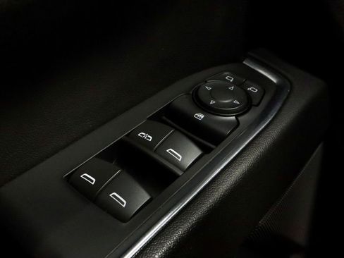 Used 2023 Chevrolet Silverado 1500 LT AWD/4WD image 26