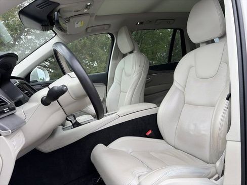 Used 2022 Volvo XC90 T6 Inscription w/ Advanced Package image 16