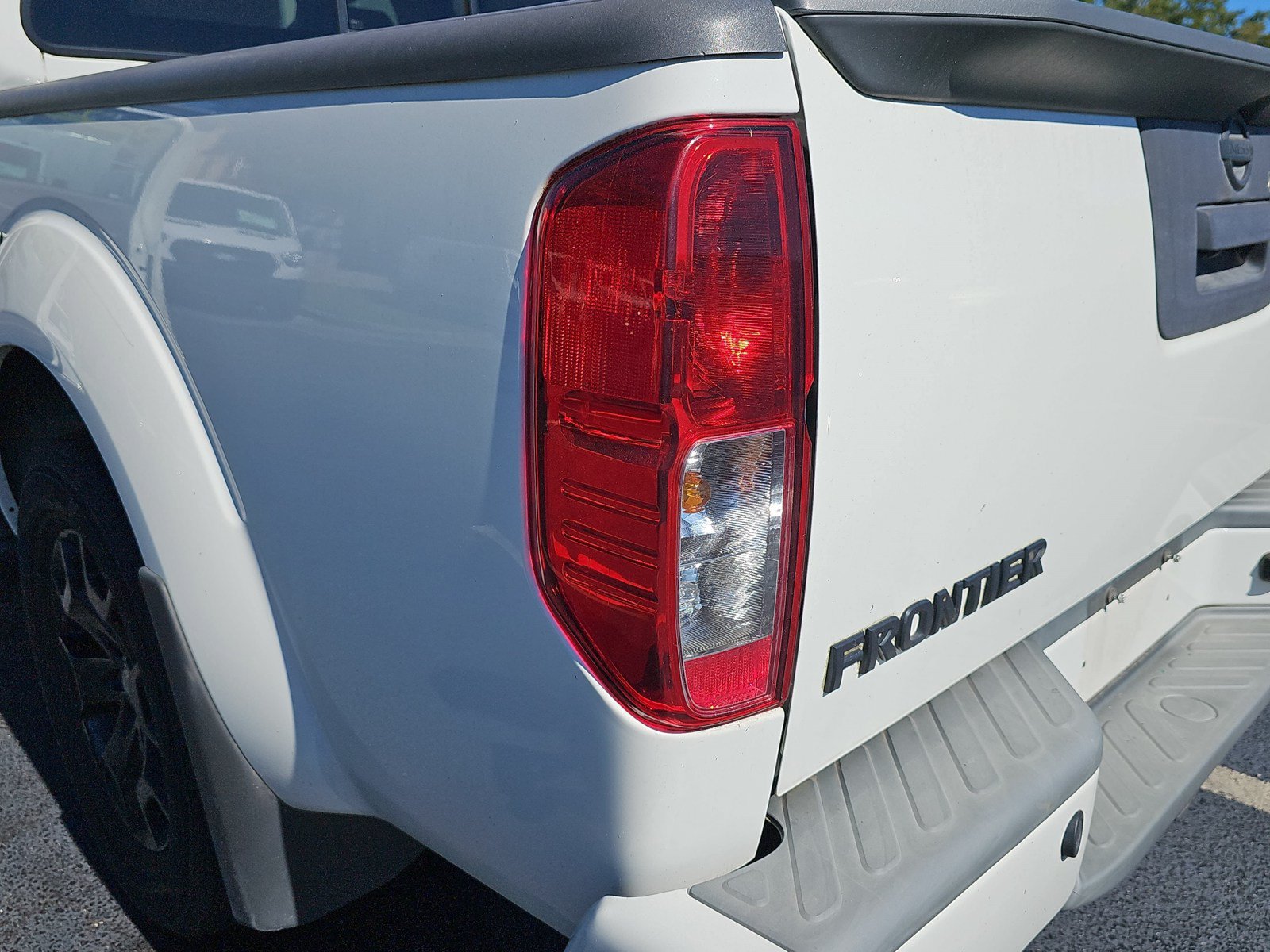 Used 2019 Nissan Frontier SV w/ Value Truck Package RWD image 33