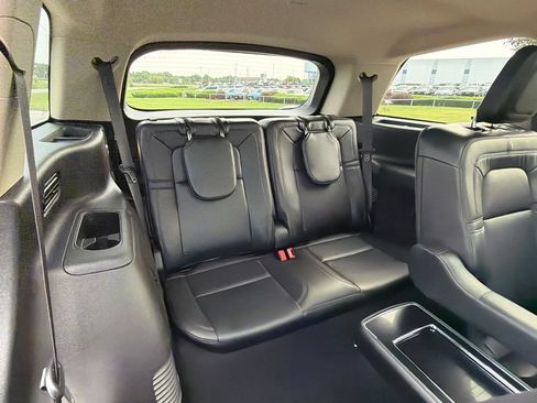 Used 2022 Lincoln Aviator Reserve w/ Equipment Group 201A AWD/4WD image 38