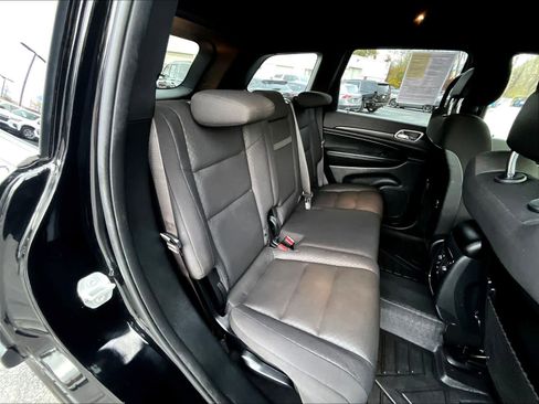 Used 2020 Jeep Grand Cherokee Laredo image 15