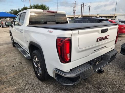 Used 2023 GMC Sierra 1500 SLT AWD/4WD image 4