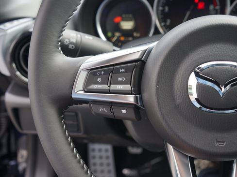 New 2026 MAZDA MX-5 Miata Club w/ Interior Package RWD image 28