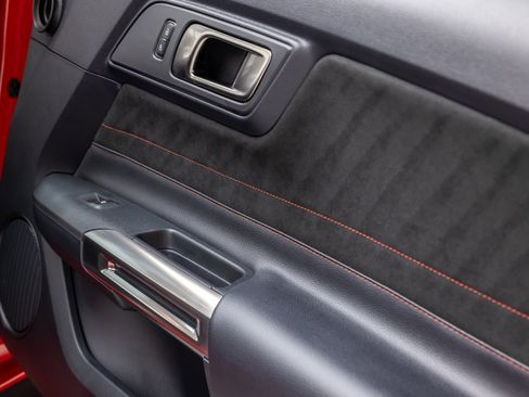 Used 2016 Ford Mustang Shelby GT350R w/ GT350R Equipment Group 920A image 70