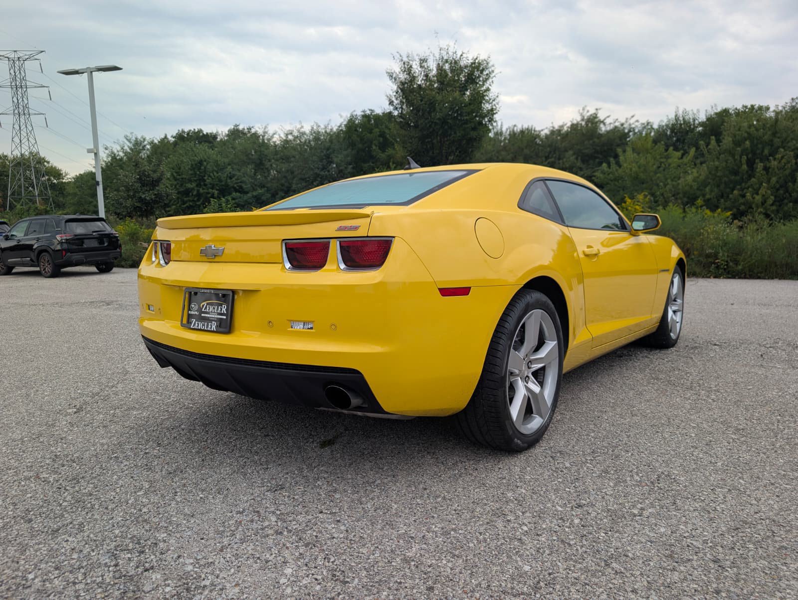 Used 2010 Chevrolet Camaro SS w/ RS Package RWD image 11
