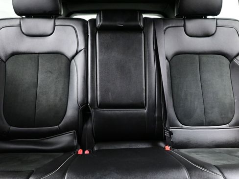 Used 2025 Jeep Grand Cherokee Altitude image 16