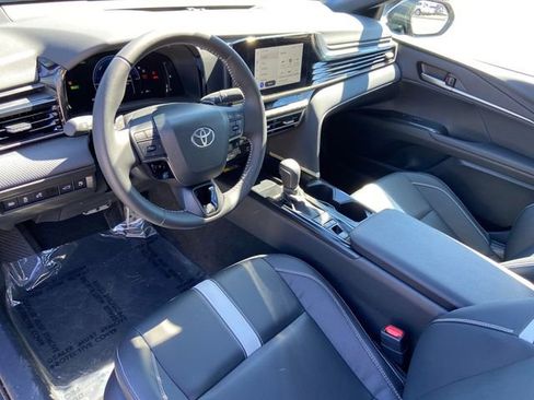 Used 2025 Toyota Camry SE image 22