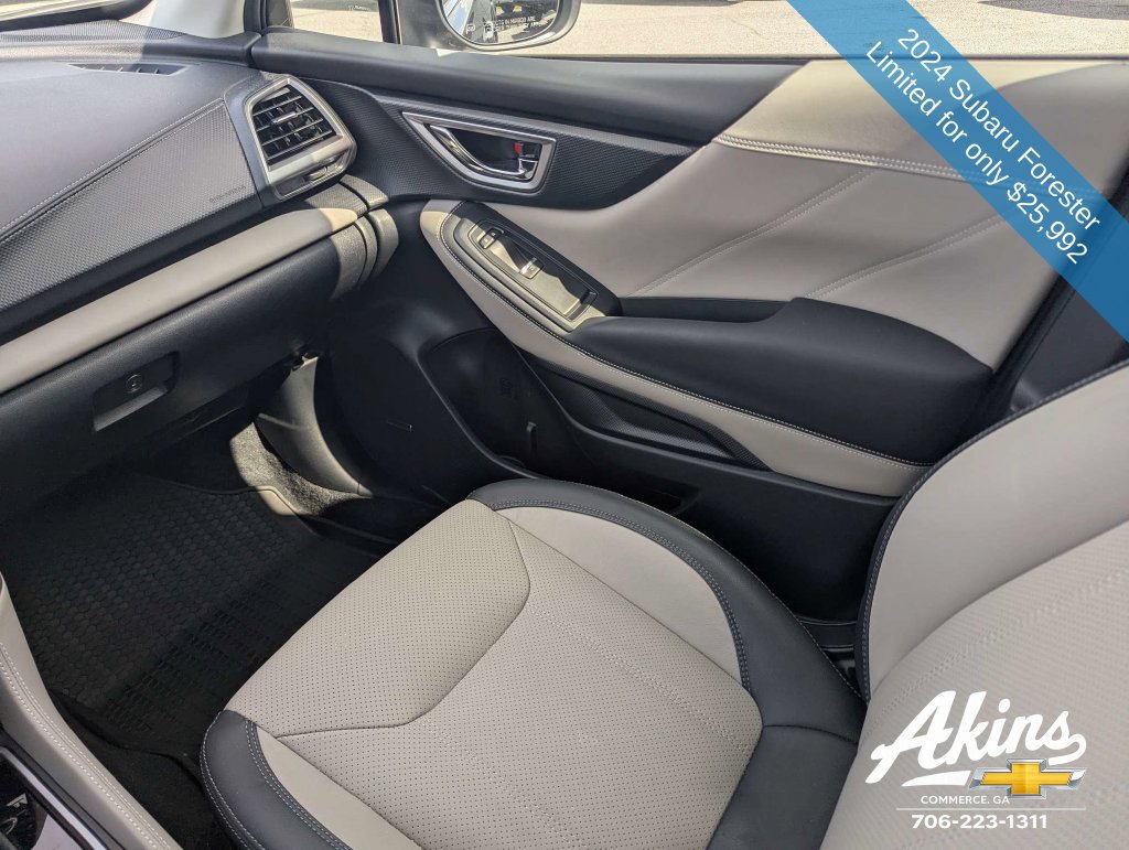 Used 2024 Subaru Forester Limited AWD/4WD image 17