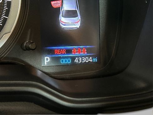 Used 2021 Toyota Corolla LE image 35