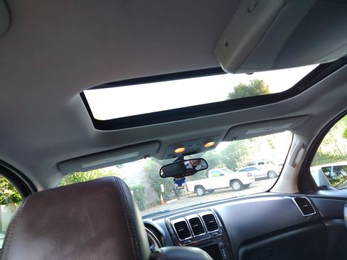 Used 2012 GMC Acadia Denali image 21