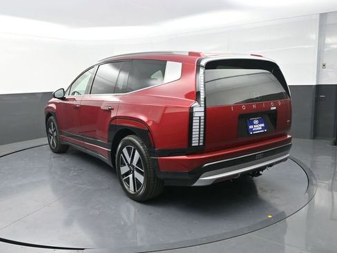 New 2026 Hyundai Ioniq 9 SEL w/ Tow & Go Package AWD/4WD image 6