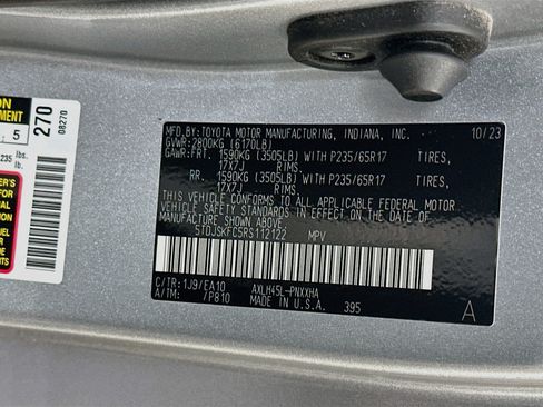 Used 2024 Toyota Sienna XLE w/ XLE Plus Package AWD/4WD image 12