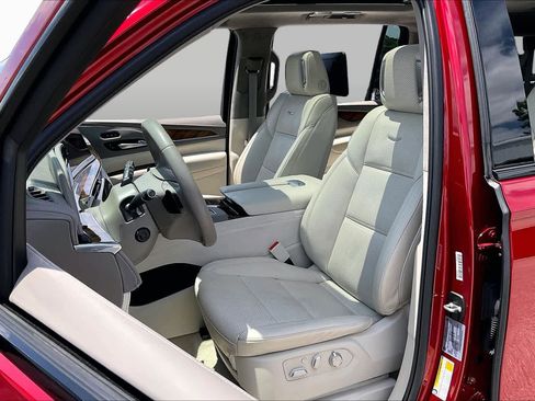 Used 2024 Cadillac Escalade ESV Sport Platinum AWD/4WD image 8