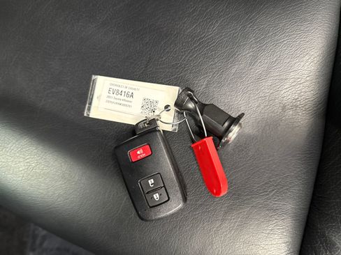 Used 2021 Toyota 4Runner TRD Off-Road image 27