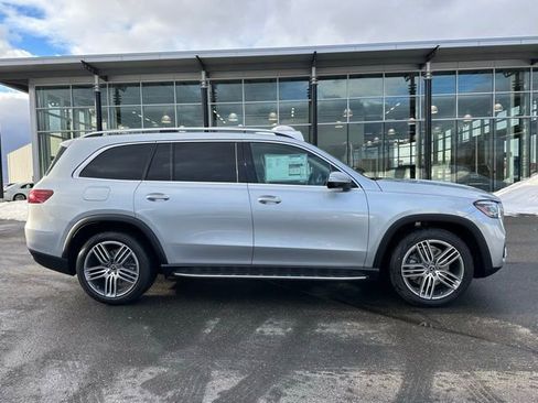 New 2026 Mercedes-Benz GLS 450 4MATIC image 8