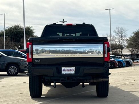 Used 2024 Ford F350 Platinum w/ FX4 Off-Road Package image 9