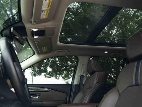 Certified 2025 Honda Pilot Elite image 36