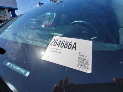 Used 2024 Chevrolet Trax RS w/ Driver Confidence Package FWD image 31