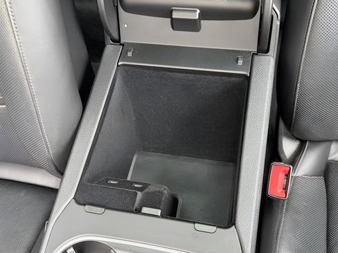 Used 2019 Porsche Cayenne S image 47