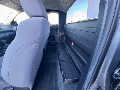 Used 2022 Toyota Tacoma SR image 20