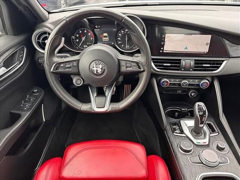 Used 2023 Alfa Romeo Giulia Sprint image 13