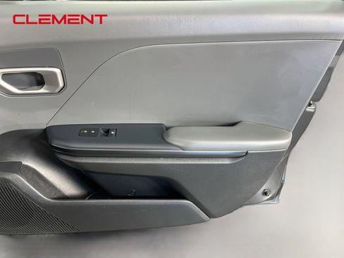 Used 2025 Kia K4 FWD image 33