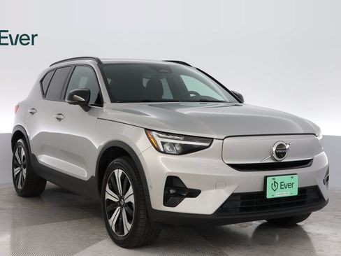Used 2023 Volvo XC40 Recharge Plus AWD/4WD image 13