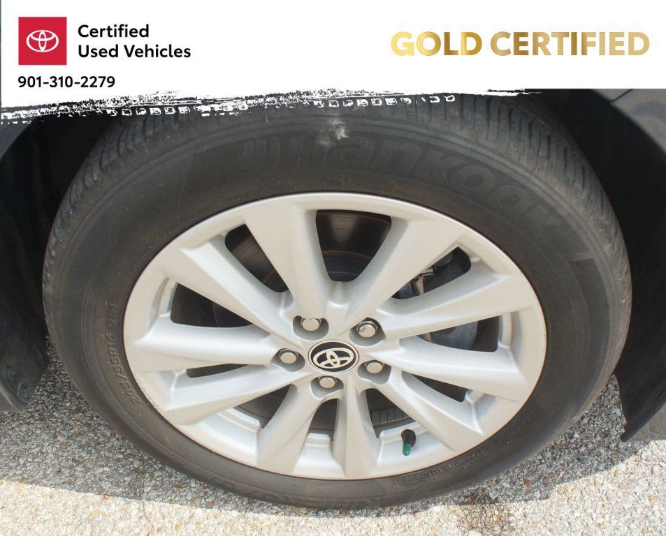 Used 2024 Toyota Corolla LE w/ LE Premium Package FWD image 25