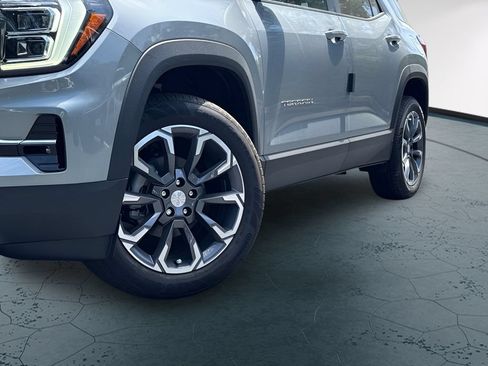 New 2027 GMC Terrain Elevation w/ Elevation Premium Package FWD image 2