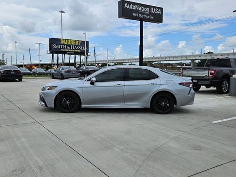 Used 2023 Toyota Camry XSE FWD image 8